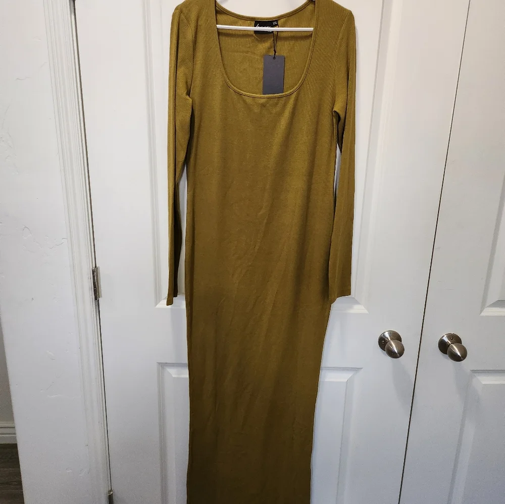 Fancy Homebody Signature Maxi Ribbed Dress - Picture 3 of 6